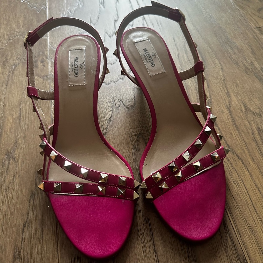 Valentino kitten heel red size 40 size 9